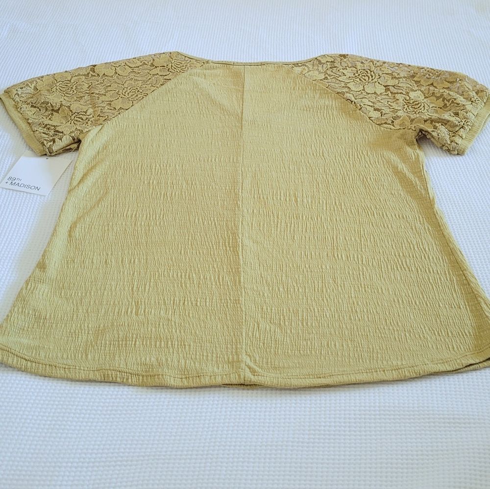 89th + Madison Floral💐Lace Sleeve Top - NWT - Picture 13 of 14